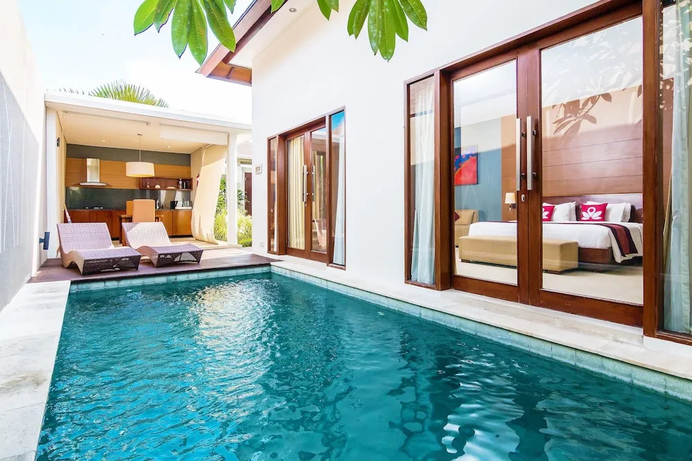 ZEN Premium Umalas Bumbak Villa