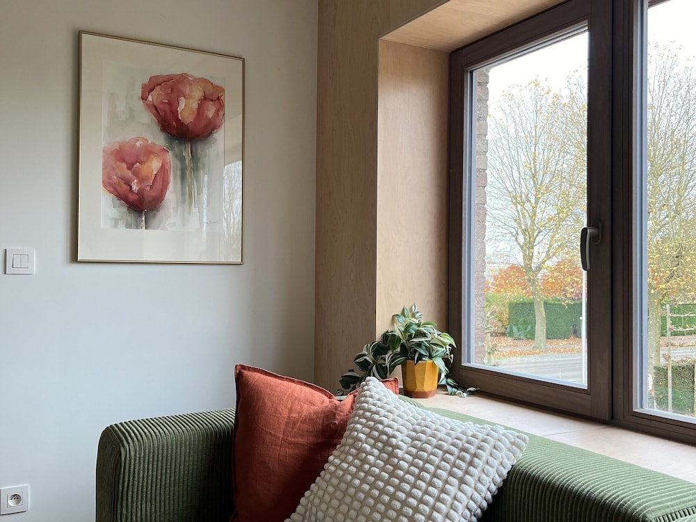 Stylish Stay Bree Near City Center for 6 Guests