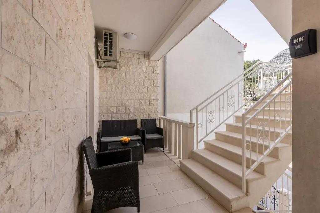 Apartments Jelavic Bol