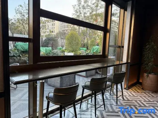 Kunming Jiashige Qicai Yunnan Xideng International Apartment