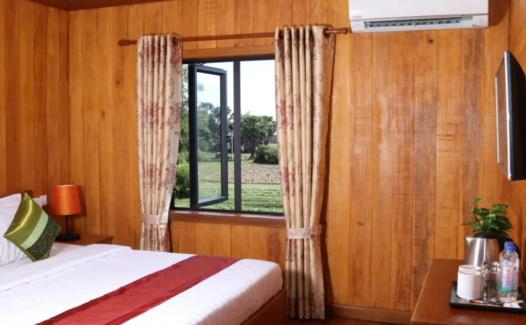 Wooden Residence Villa
