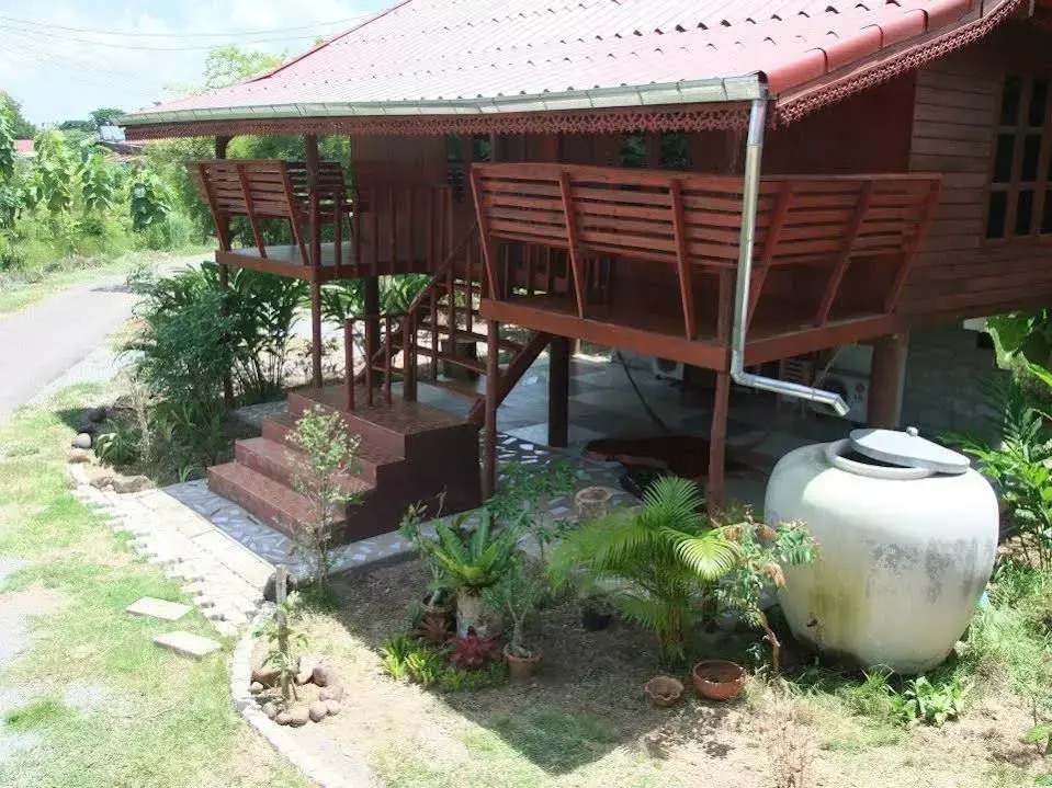 Khontong Resort