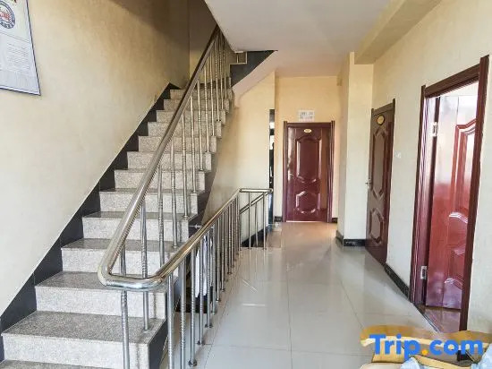 Yichun Prosperity Family Hotel
