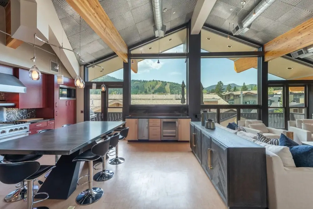Penthouse Silver Lake Village by Luxury Mountain Destinations
