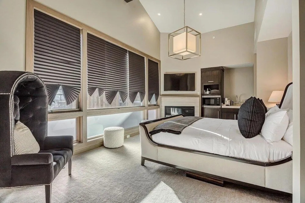 Four Bedroom Penthouse 4 Apartment Hotel by RedAwning