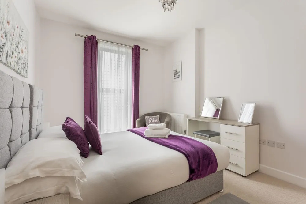 Queens Lodge 1-bed Apartment in Redhill