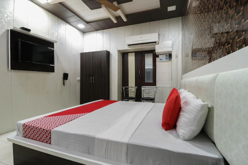 OYO 48299 Rd Residency