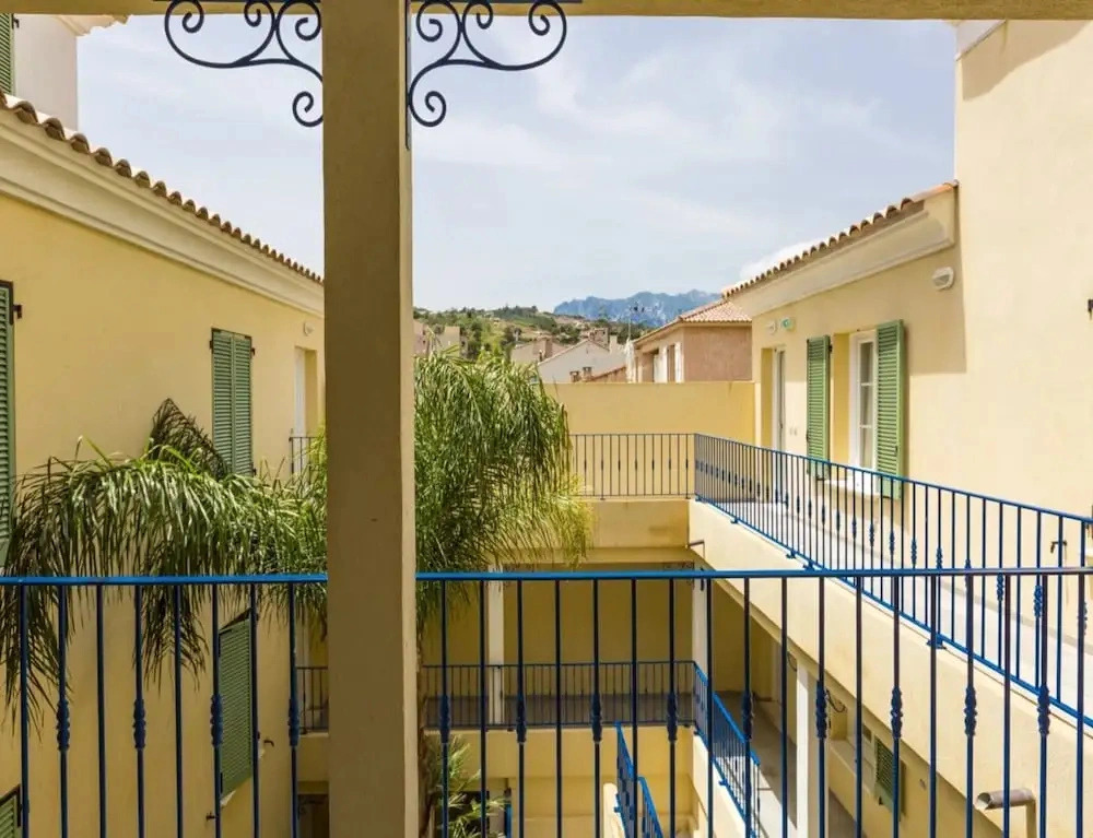 Solenzara Holiday Home With Garage