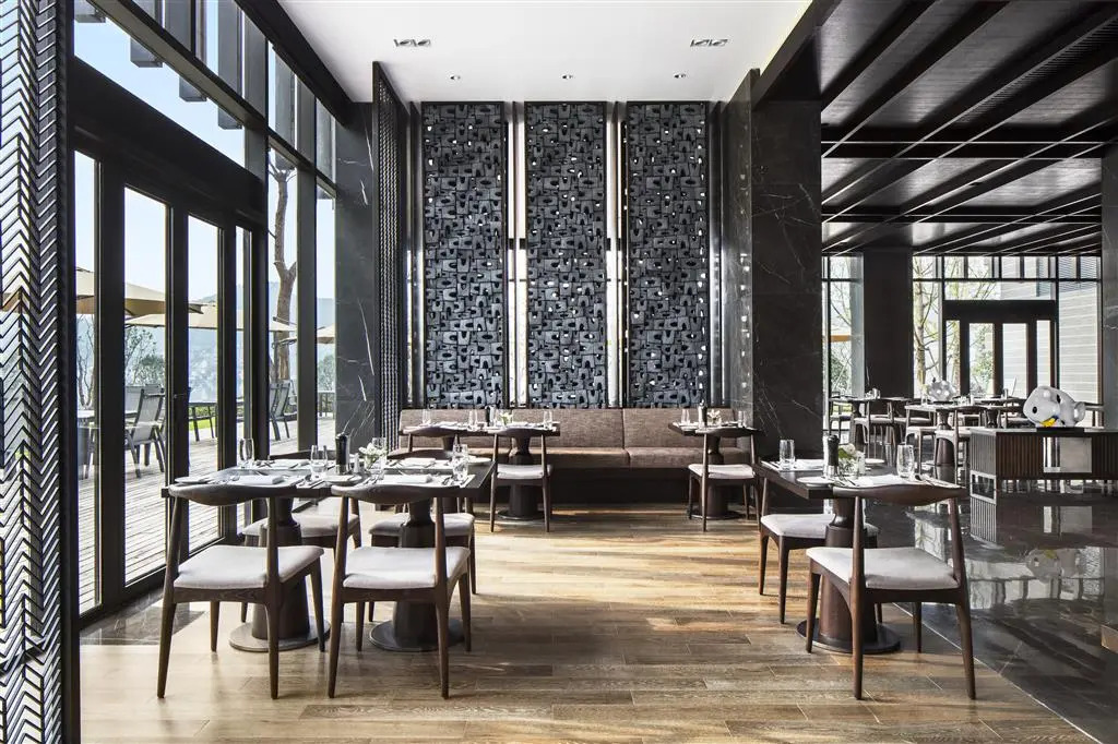 Hilton Ningbo Dongqian Lake Resort