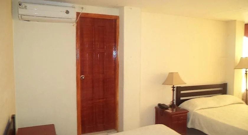 Hotel Roca & Mar