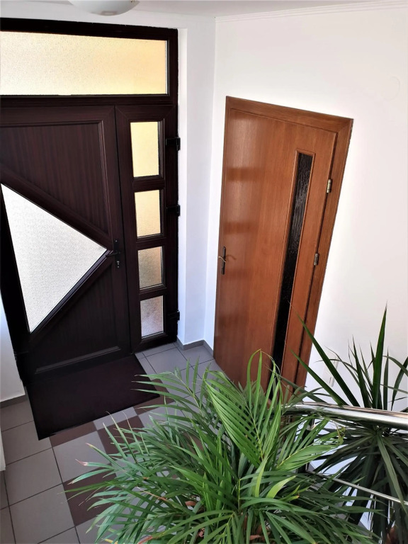 RORO Residence
