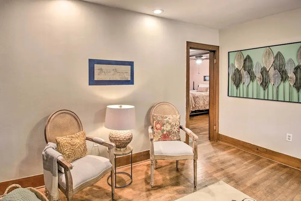 2 Mi to Central Ave: Quaint Hot Springs Home!