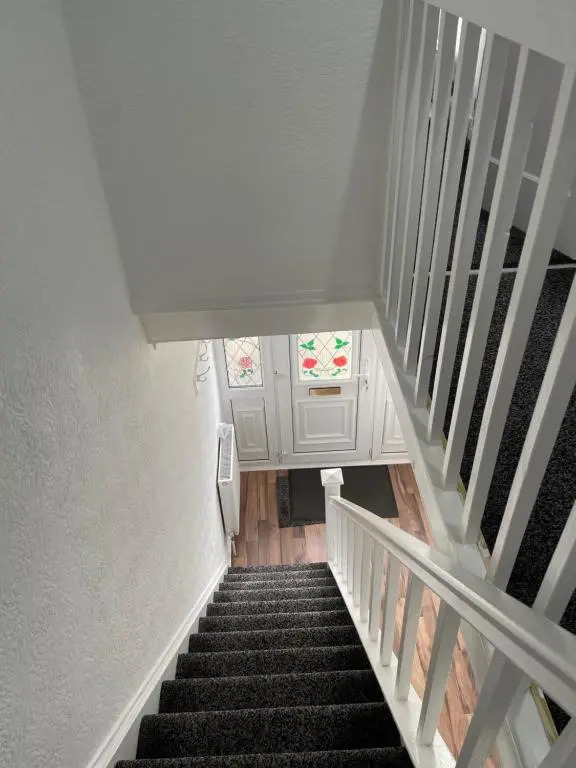 3 Bedroom House, with Free WiFi - Maples Properties Short Lets & Serviced Accommodation Hull
