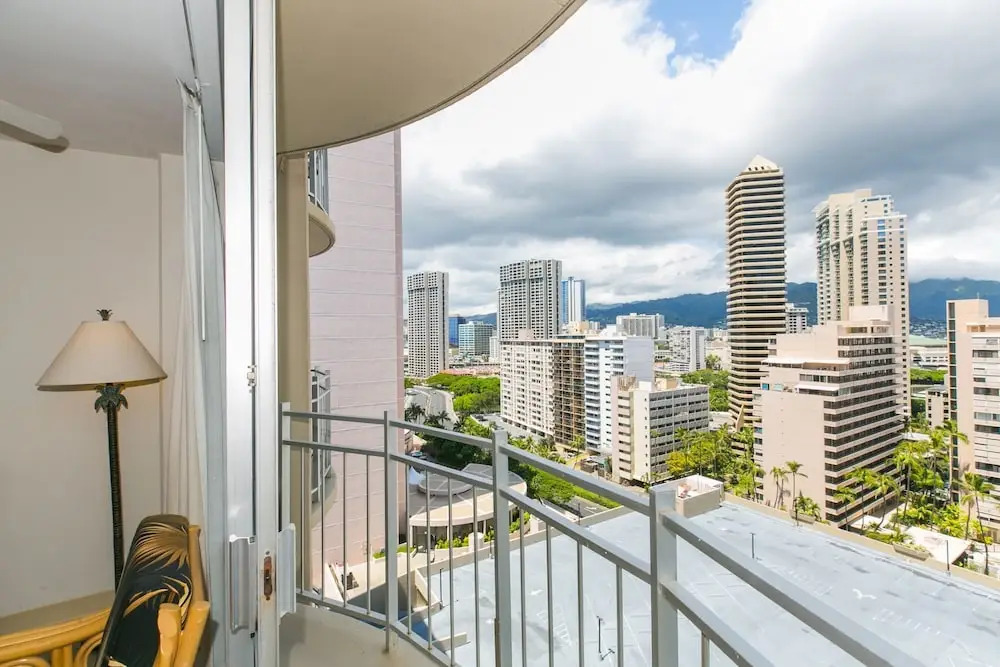 Ilikai Marina Studio City View Condos with Fully Equipped Kitchens & Free Wifi