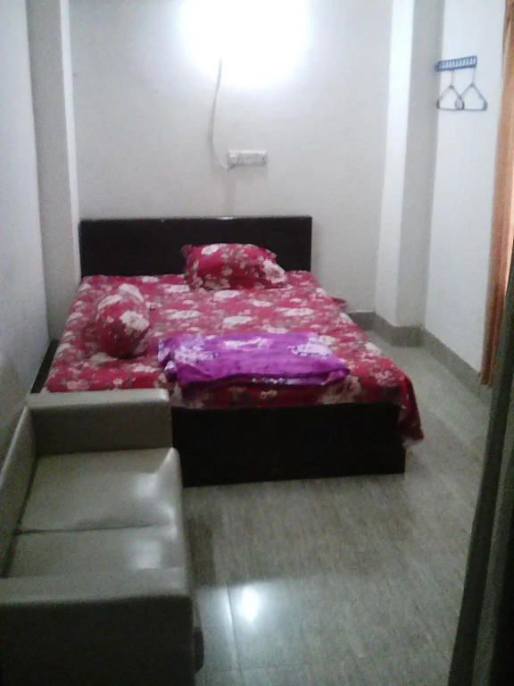Short stay service apartment
