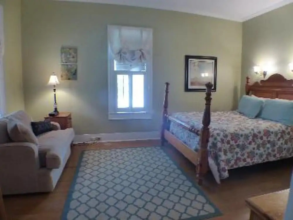 The Magnolia Inn