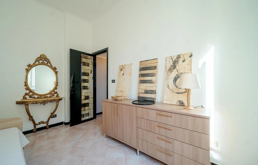 Amazing Apartment in Genova With Wifi and 2 Bedrooms