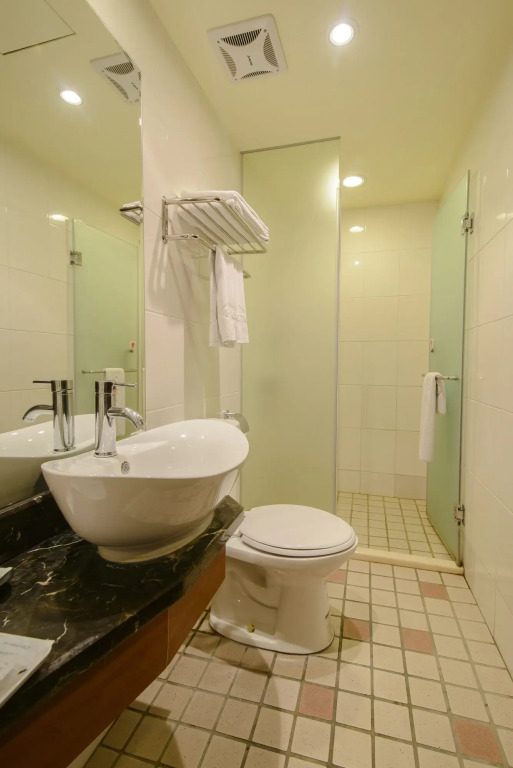 LA HOTEL- Liuhe Fusing
