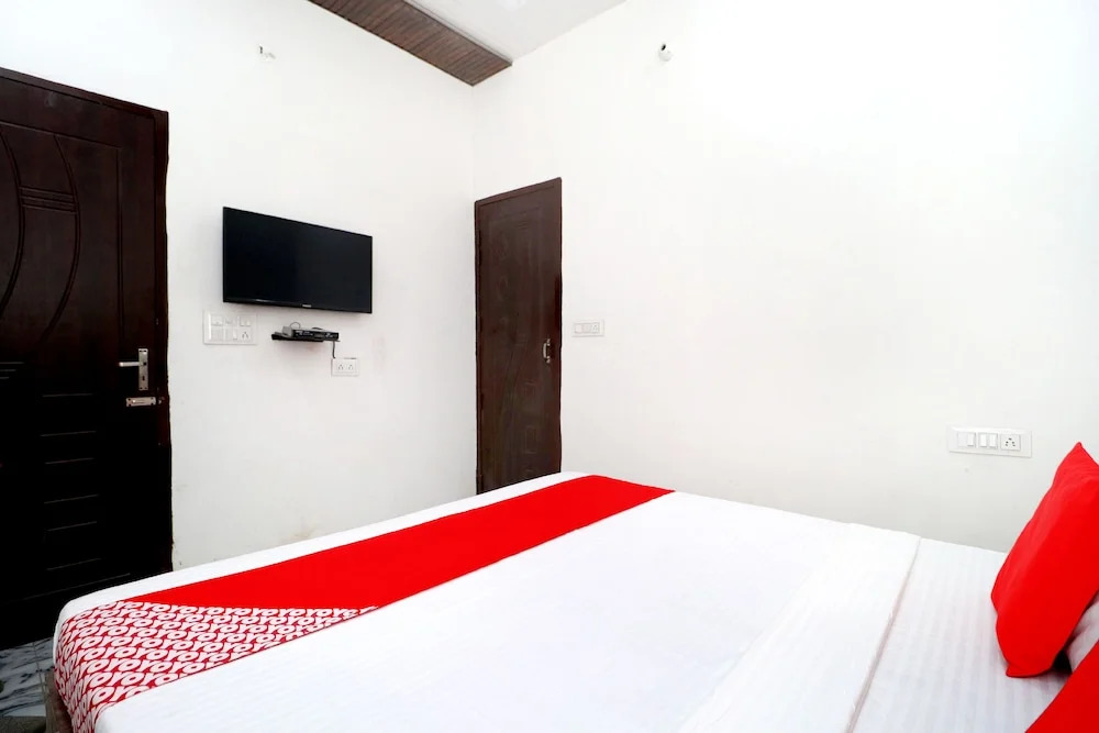 Hotel New Bury by OYO Rooms