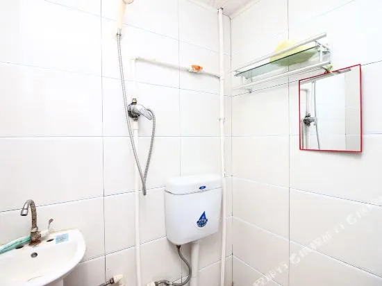Longhe Yujia Hotel