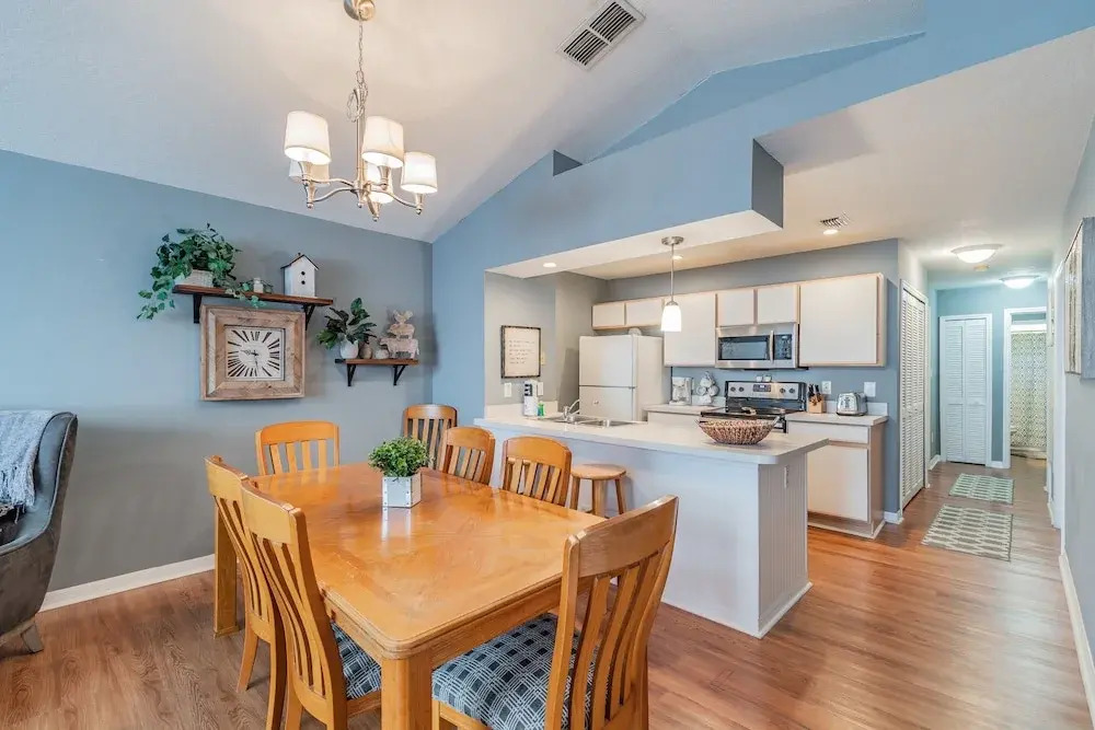 Near Theme Parks! Fabulous 3 BR Home, Star Wars Children's BR, Pool!