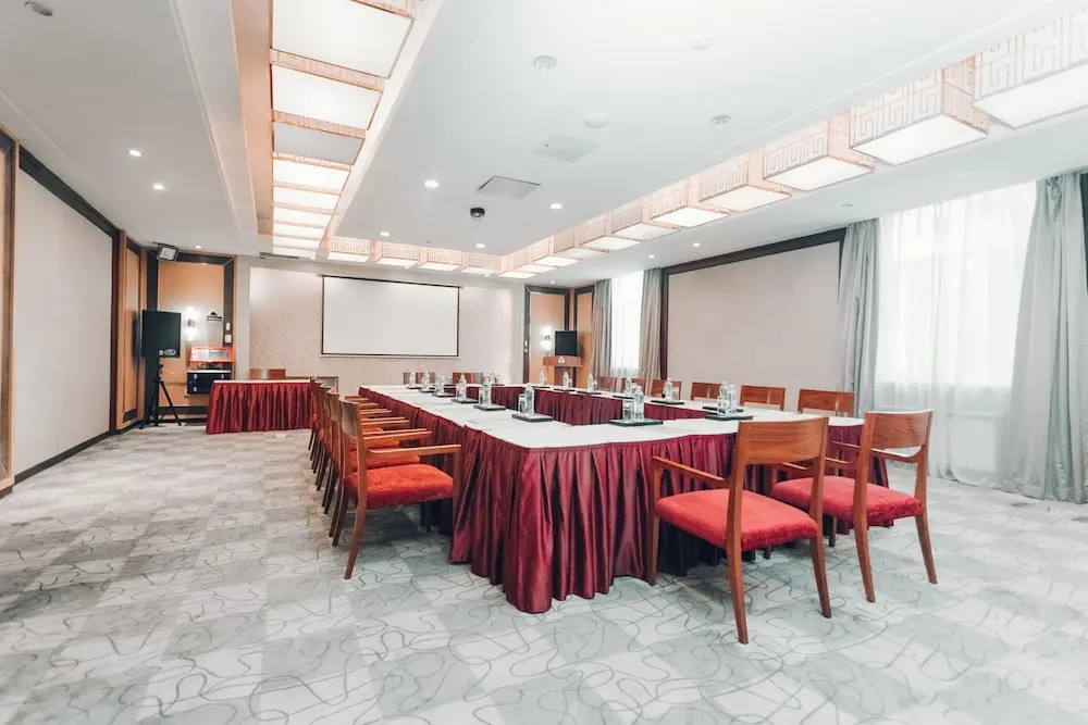 Soluxe Hotel Алматы