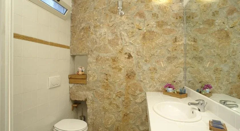 Navarro Hill Resort