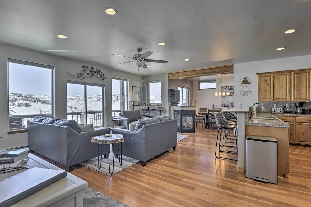 Mountain-view House < 2 Mi to Granby Ranch!