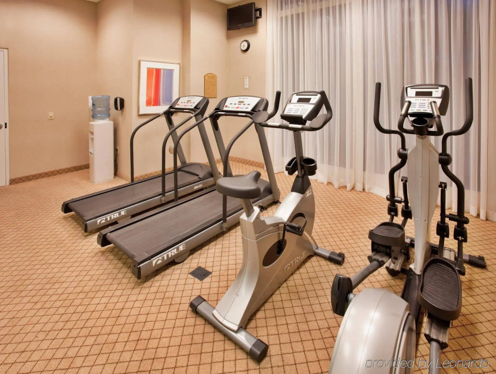 Holiday Inn Kansas City Airport by IHG