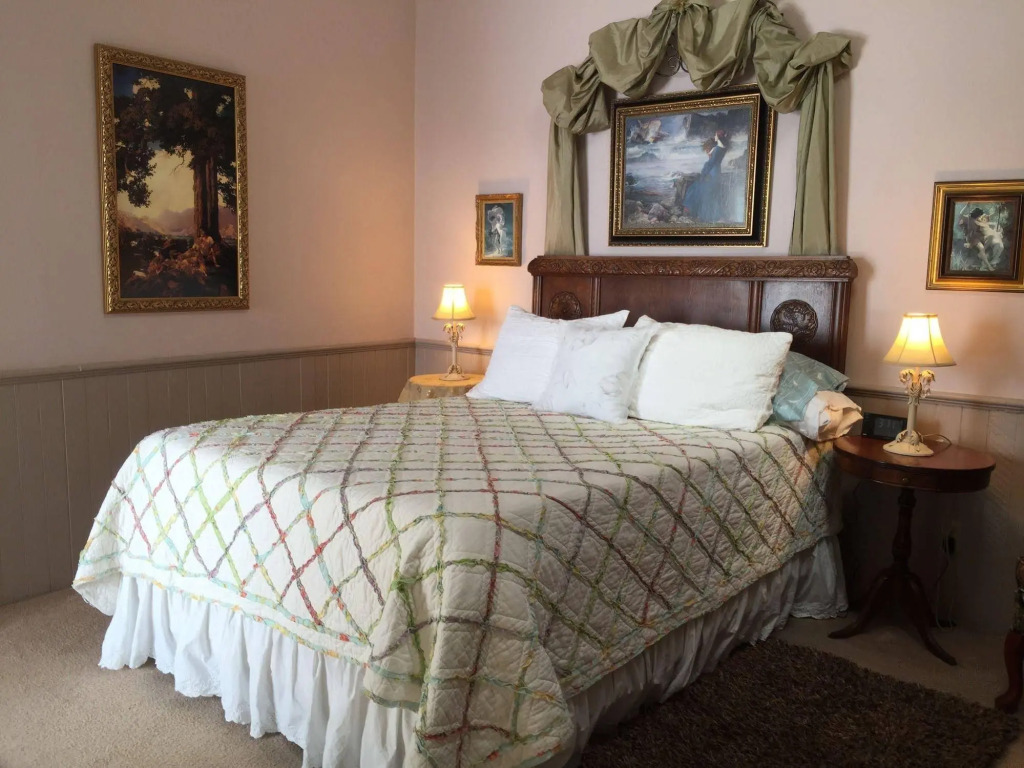 Shaw House Inn