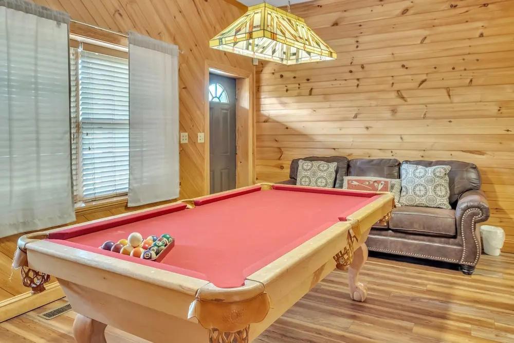 Heavenly Views - Amazing Mountain Views 8 Bedroom Cabin by Heavenly Views Resort