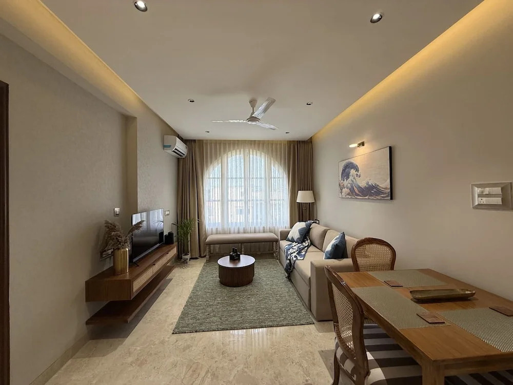 Stylish 1BR With Pool 5 Mins to Candolim Beach
