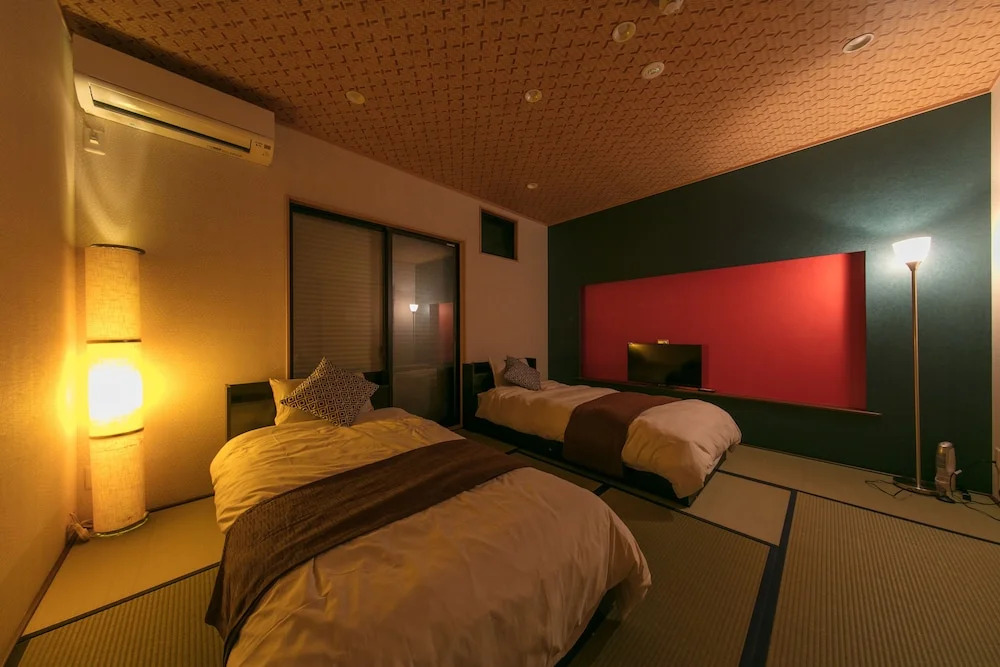 GUESTHOUSE Higasikujyou Yanagi Sitamachi