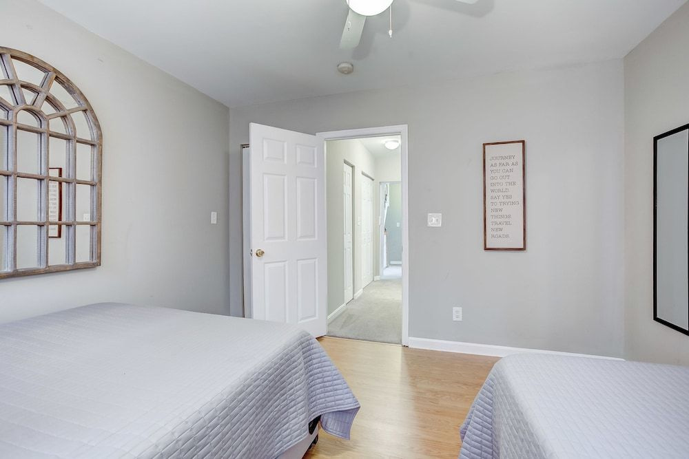 Lovely Home Next to Stadiums With Roofdeck&parking