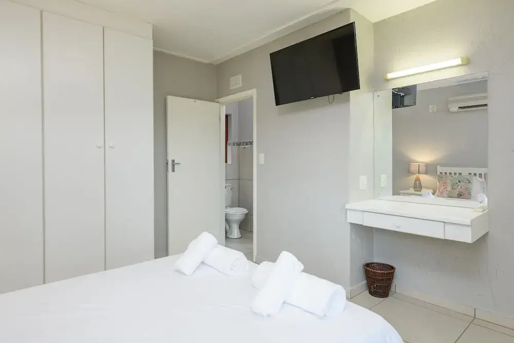 San Lameer Villa Rentals 3708