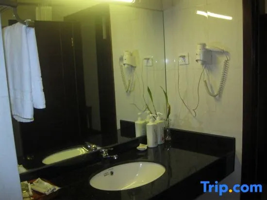 Xinhe Business Hotel
