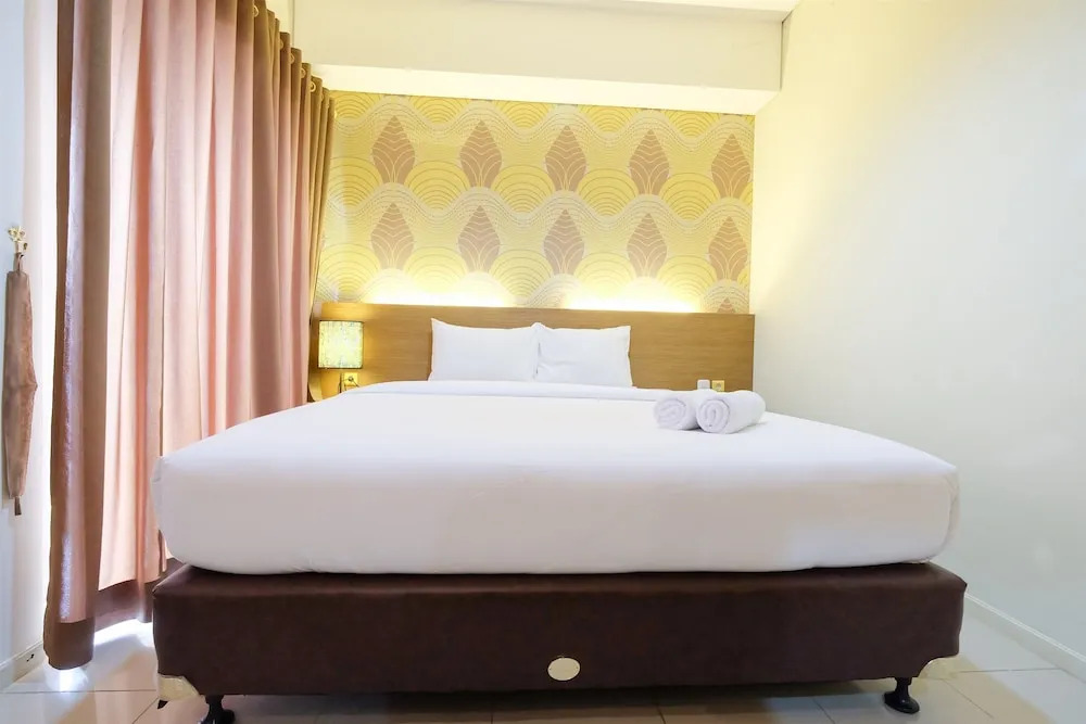 Pool View Cosmo Terrace Apartment at Thamrin City