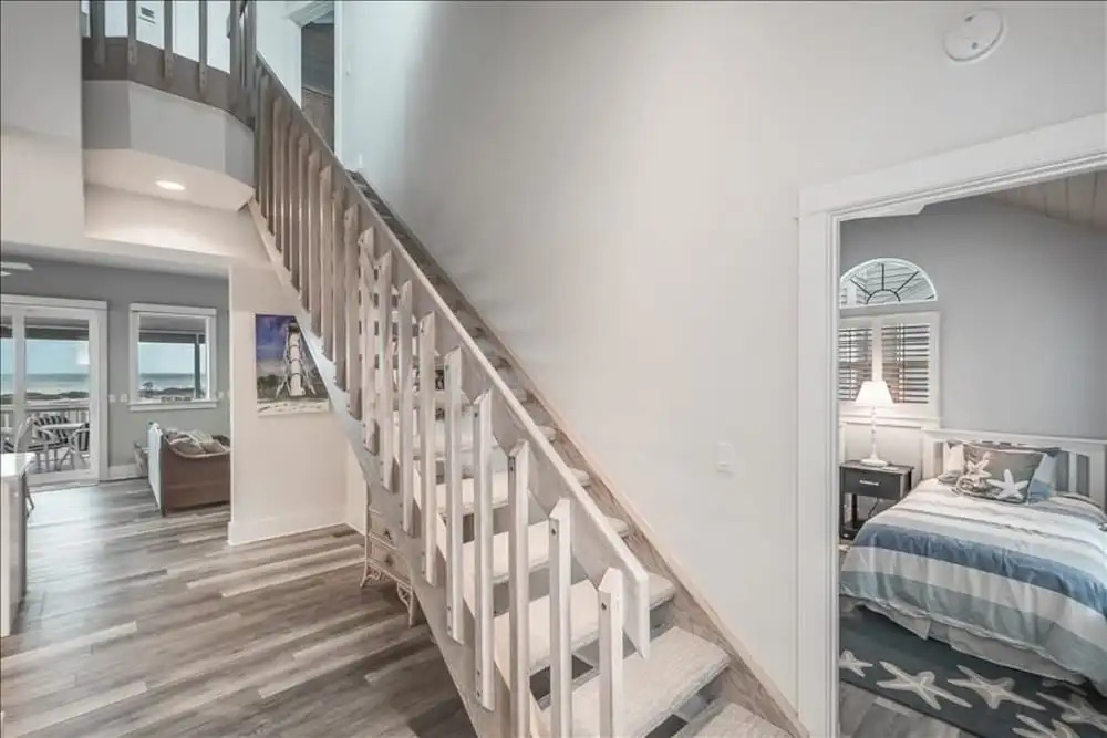 Island 11 - 3 Br home by RedAwning