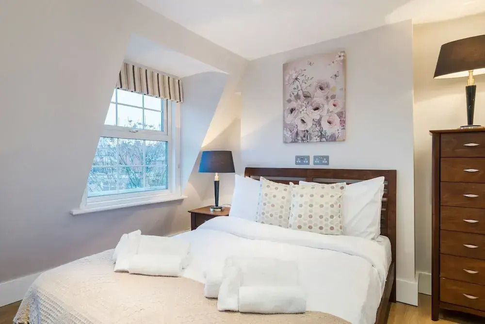 Shorton St Apartments by Chi Chi