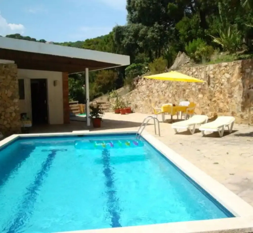 House - 3 Bedrooms with Pool and WiFi - 107066