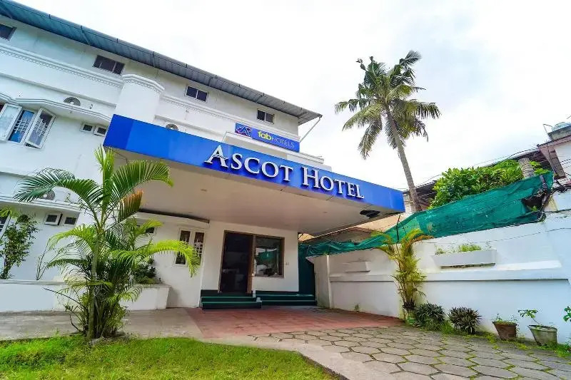 OYO 40141 Ascot Hotel