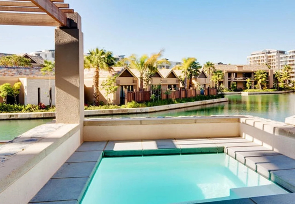 Lawhill Luxury Apartments - V & A Waterfront