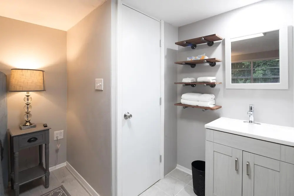 RIVER ROSE - 3 Br Home