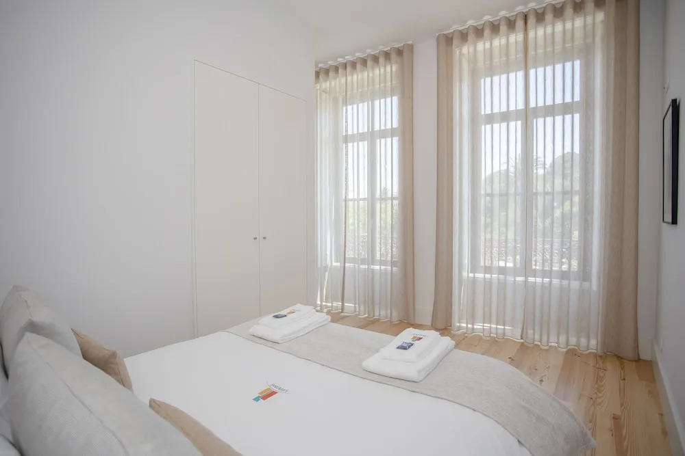 Liiiving in Porto-City View Apartment 2F