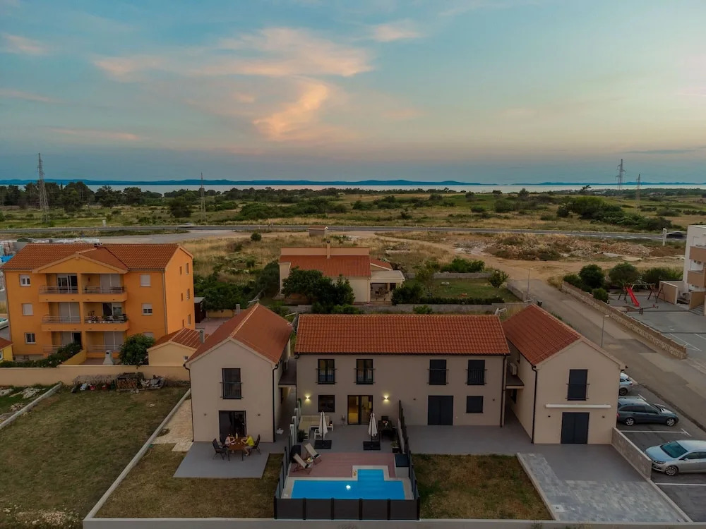 Villa NiA ZadarVillas