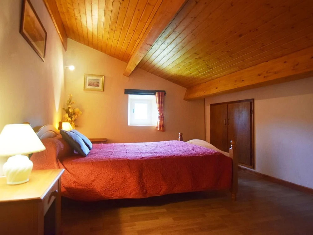 Cozy Family Home in Saint-pons