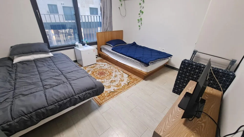 Yolo House