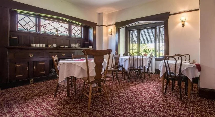 Oak Bay Guest House