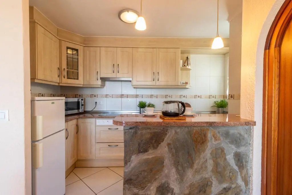 112-Apartamento soleado con vistas al mar