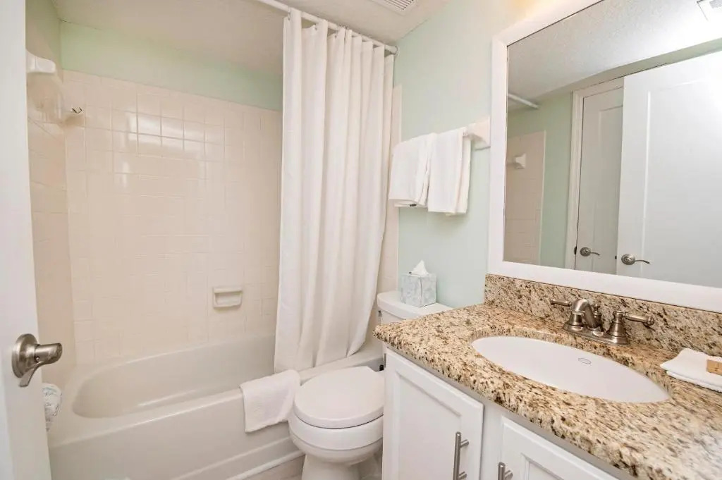 8202 Near Ocean 2nd Floor SE